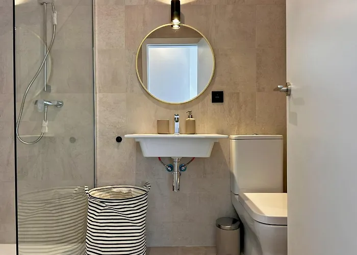 Sherry De La Riva - Ole Solutions Apartman *