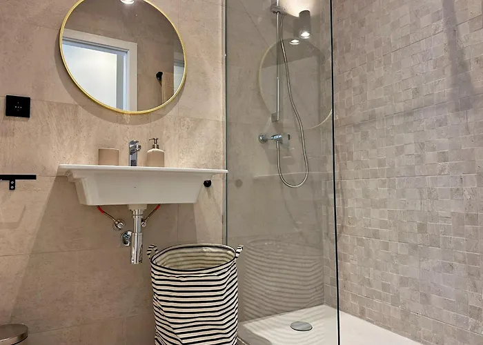 Apartman Sherry De La Riva - Ole Solutions *